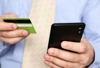 Truffa bancaria via SMS: 4.500 euro sottratti a un professionista di Pescara
